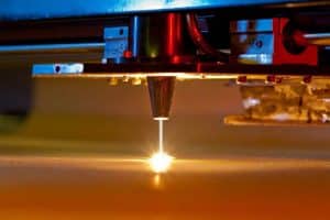 Guia abrangente para corte a laser CO2: materiais, considerações e ajustes