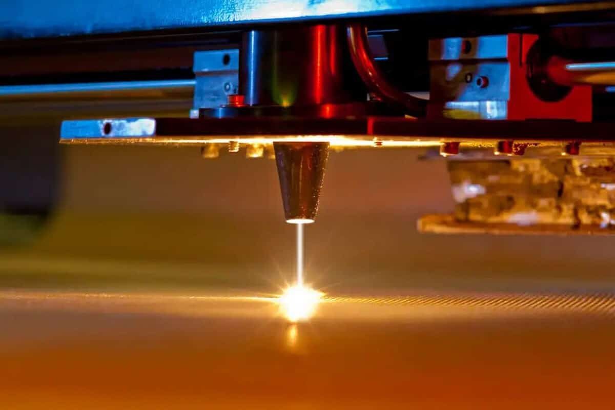 Comprehensive Guide to CO2 Laser Cutting: Materials, Considerations, and Adjustments